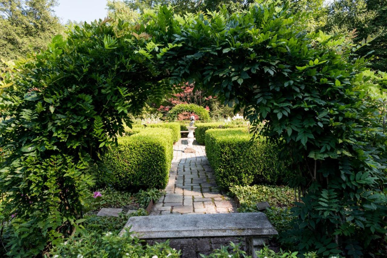 The Mayflower Inn & Spa, Auberge Resorts Collection Washington Extérieur photo